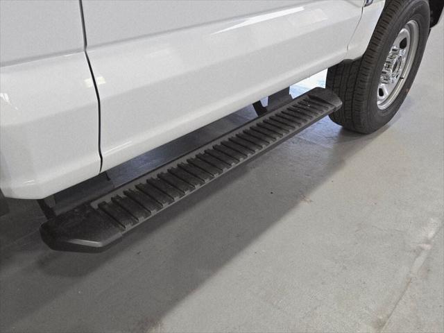 Photo of 2025 Oxford White Ford F-350