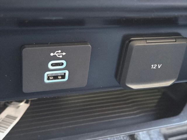 Photo of 2025 Oxford White Ford F-350