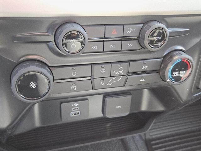 Photo of 2025 Oxford White Ford F-350