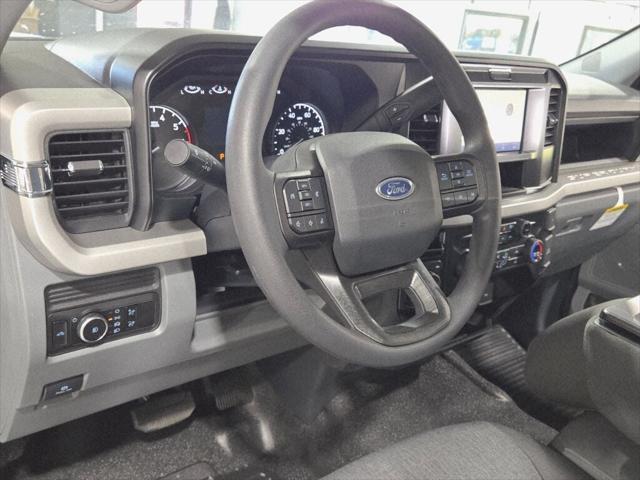 Photo of 2025 Oxford White Ford F-350