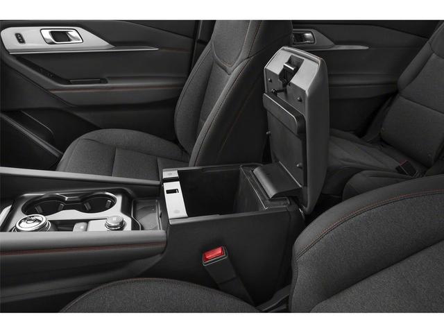 Photo of 2025 Star White Metallic Tri-Coat Ford Explorer