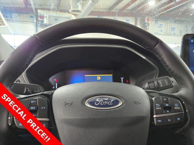 Photo of 2025 Oxford White Ford Escape