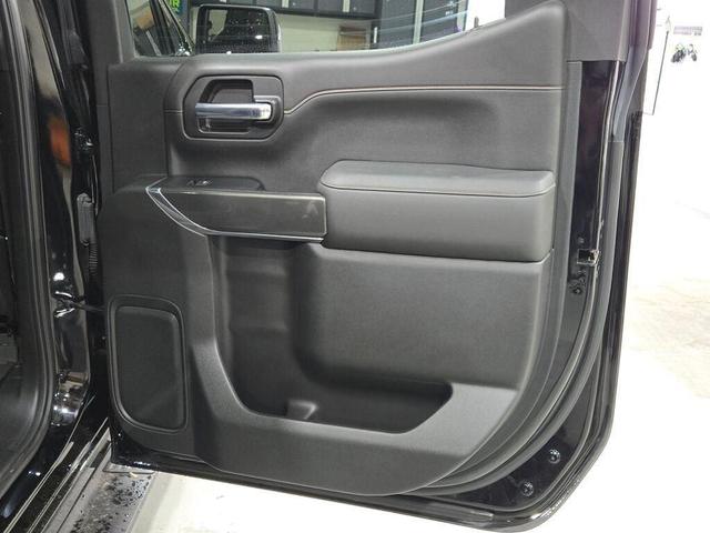 Photo of 2020 Onyx Black GMC Sierra 1500