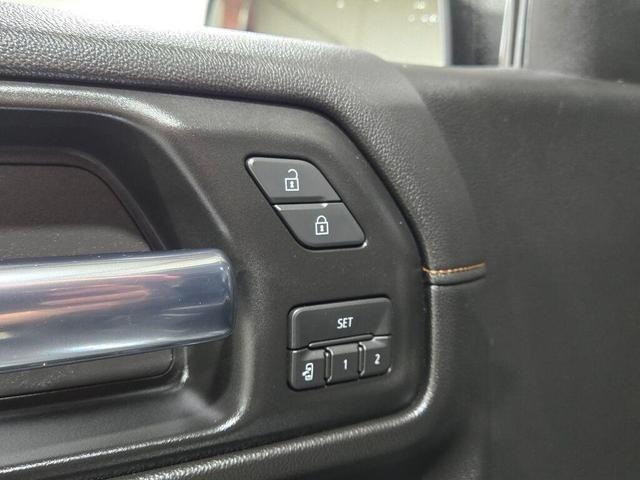 Photo of 2020 Onyx Black GMC Sierra 1500