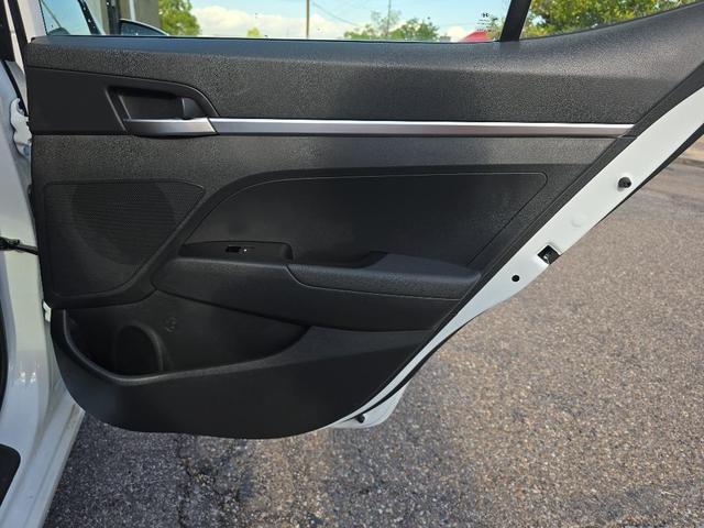 Photo of 2019 Quartz White Pearl Hyundai ELANTRA