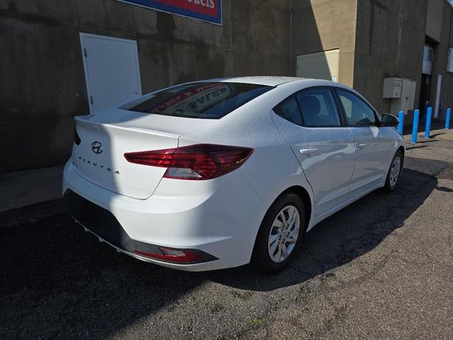 Photo of 2019 Quartz White Pearl Hyundai ELANTRA