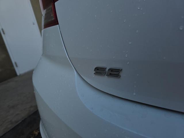 Photo of 2019 Quartz White Pearl Hyundai ELANTRA