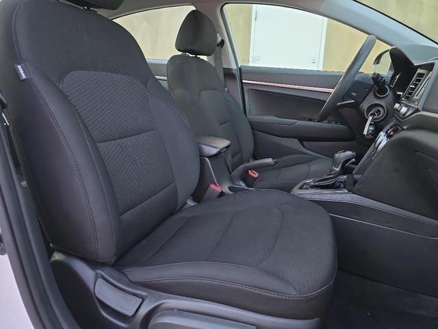 Photo of 2019 Quartz White Pearl Hyundai ELANTRA