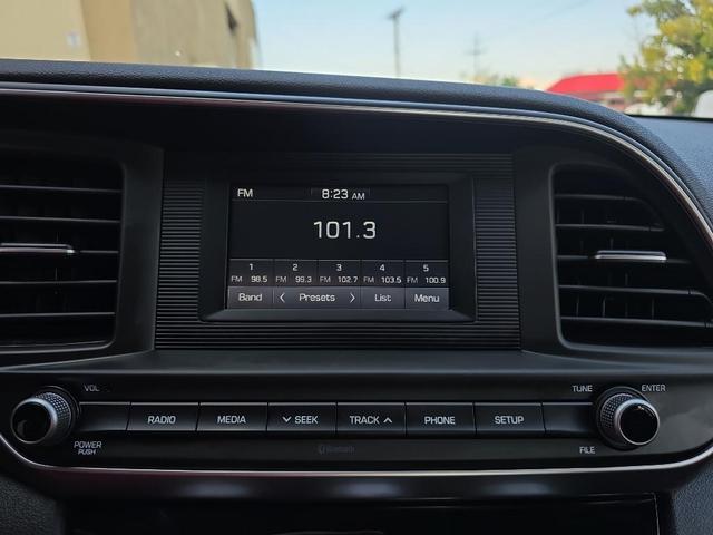 Photo of 2019 Quartz White Pearl Hyundai ELANTRA
