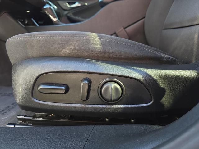 Photo of 2020 Summit White Chevrolet Malibu