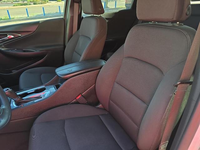 Photo of 2020 Summit White Chevrolet Malibu