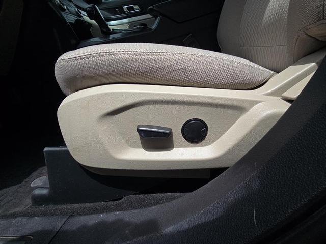 Photo of 2019 Agate Black Metallic Ford Explorer