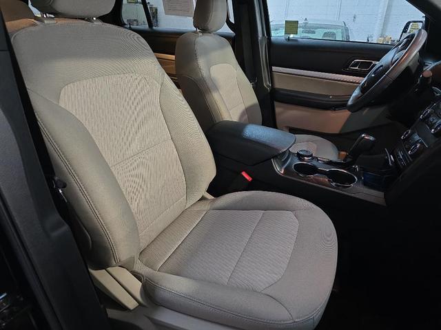 Photo of 2019 Agate Black Metallic Ford Explorer