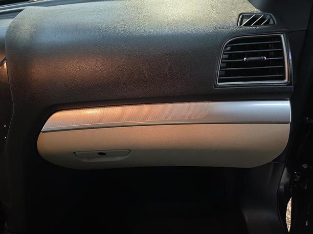 Photo of 2019 Agate Black Metallic Ford Explorer