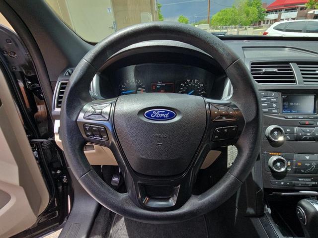 Photo of 2019 Agate Black Metallic Ford Explorer