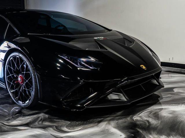 Photo of 2022  Lamborghini Huracan STO