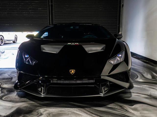 Photo of 2022  Lamborghini Huracan STO