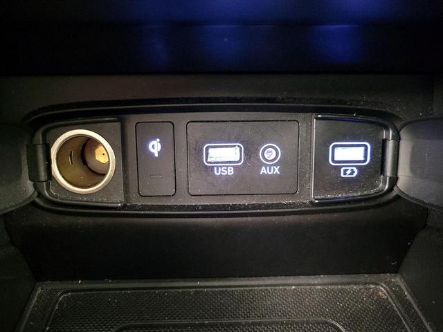 Photo of 2020 Gray Hyundai SANTA FE