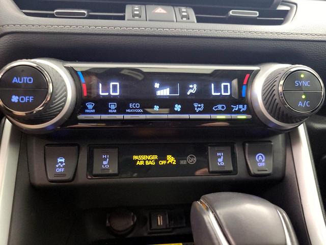 Photo of 2021 Gray Toyota RAV4