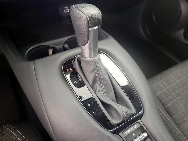 Photo of 2023 White Honda HR-V