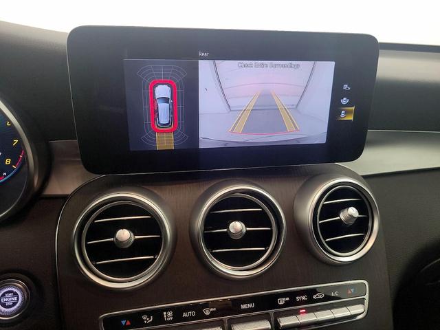 Photo of 2021 Black Mercedes-Benz GLC 300