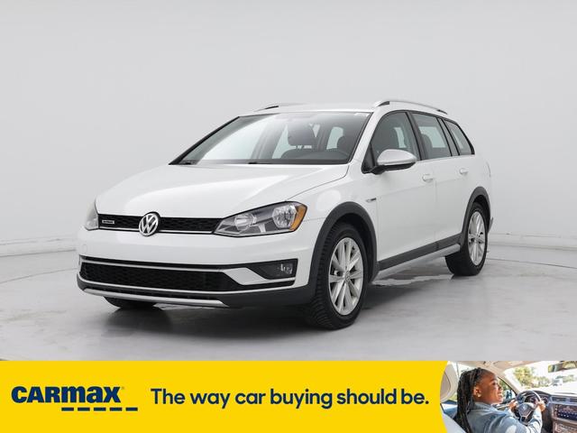 Photo of 2017 White Volkswagen Golf Alltrack