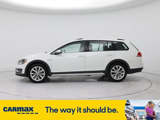 Photo of 2017 White Volkswagen Golf Alltrack
