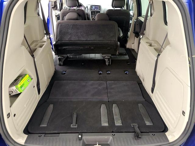 Photo of 2020 Blue Dodge Grand Caravan