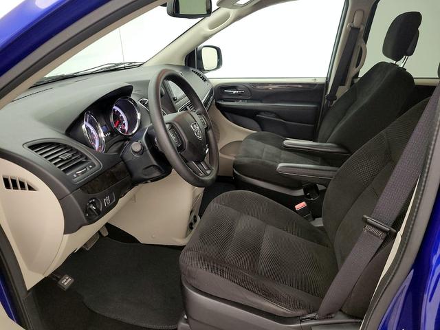 Photo of 2020 Blue Dodge Grand Caravan