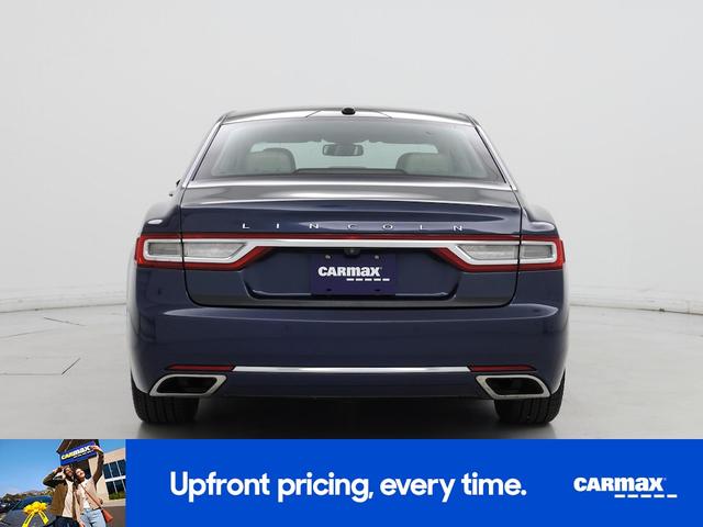 Photo of 2017 Blue Lincoln Continental
