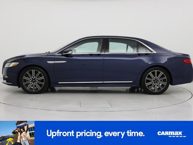 Photo of 2017 Blue Lincoln Continental
