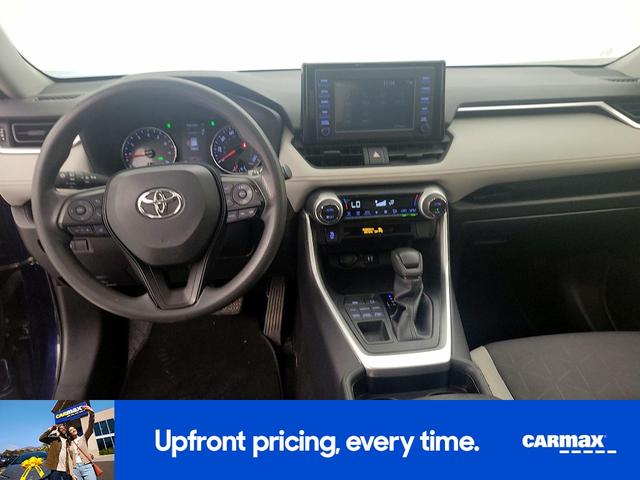 Photo of 2019 Blue Toyota RAV4