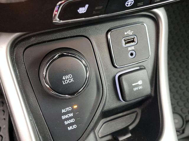 Photo of 2018 Gray Jeep Compass