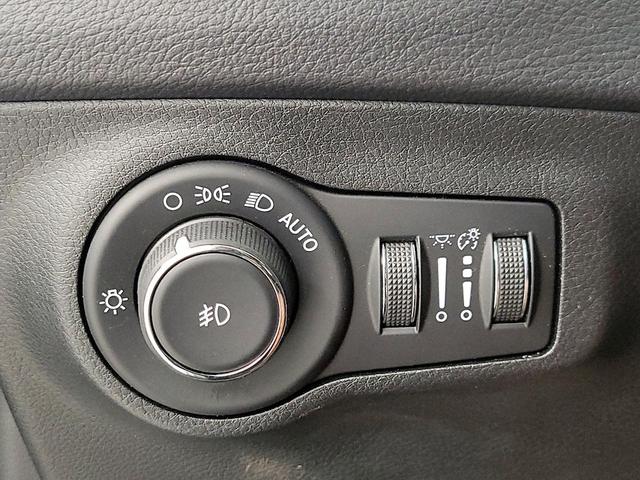 Photo of 2018 Gray Jeep Compass