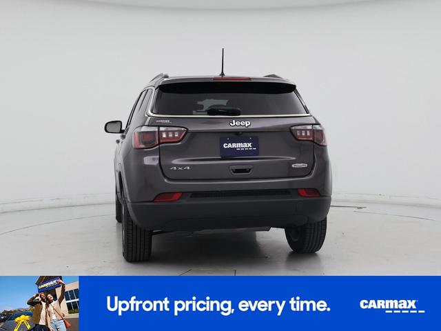 Photo of 2018 Gray Jeep Compass