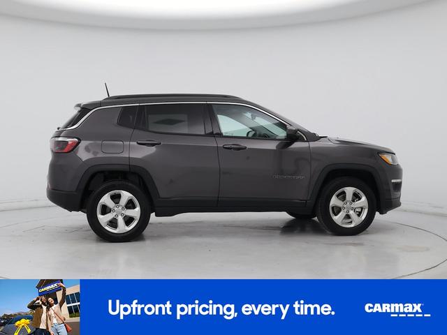 Photo of 2018 Gray Jeep Compass