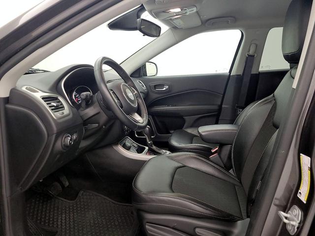 Photo of 2018 Gray Jeep Compass
