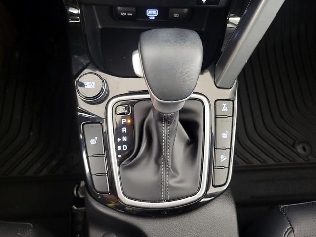 Photo of 2023 Black Kia Seltos