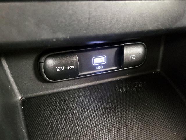 Photo of 2023 Black Kia Seltos