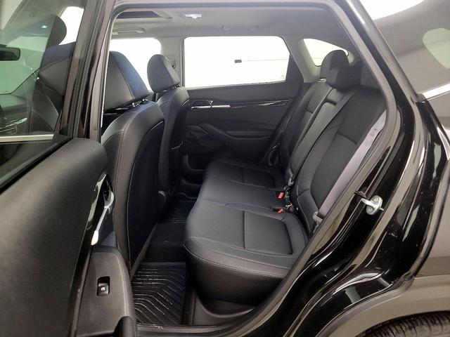 Photo of 2023 Black Kia Seltos