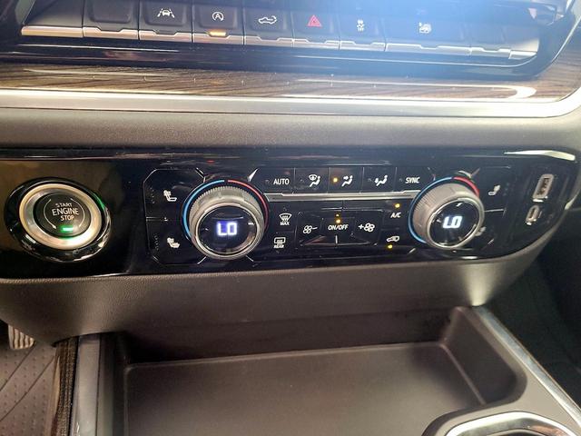 Photo of 2022 Silver Chevrolet Silverado 1500