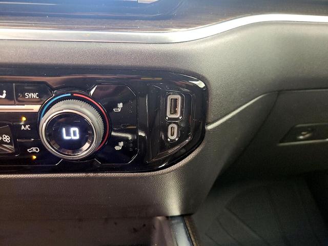 Photo of 2022 Silver Chevrolet Silverado 1500