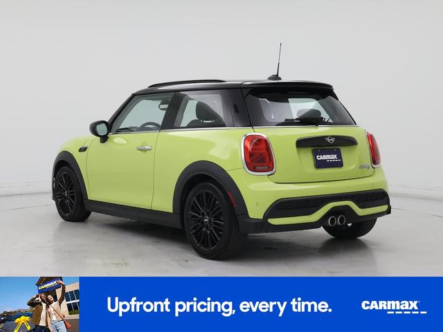 Photo of 2023 Green MINI Hardtop