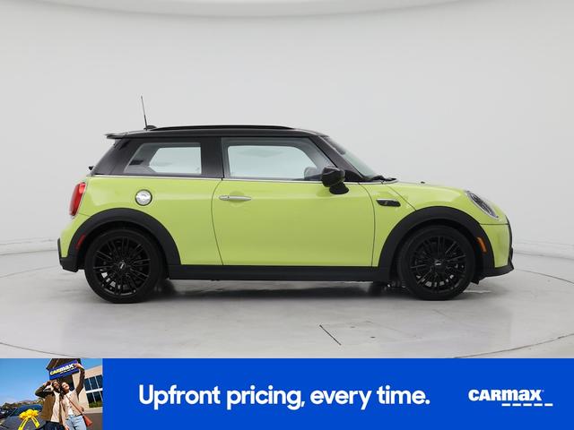 Photo of 2023 Green MINI Hardtop