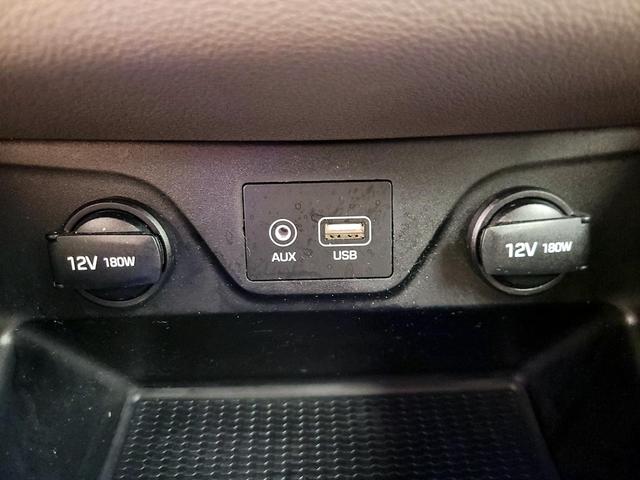 Photo of 2021 White Hyundai TUCSON