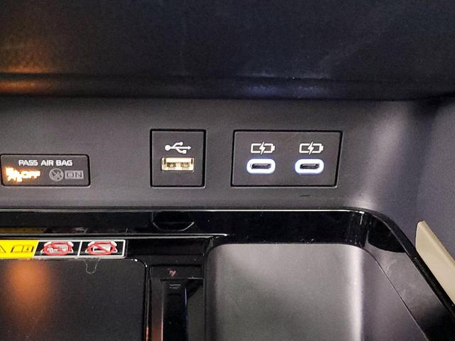 Photo of 2025 Gray Toyota Camry