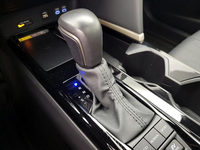 Photo of 2025 Gray Toyota Camry