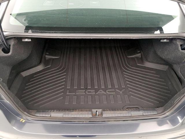 Photo of 2021 Gray Subaru Legacy