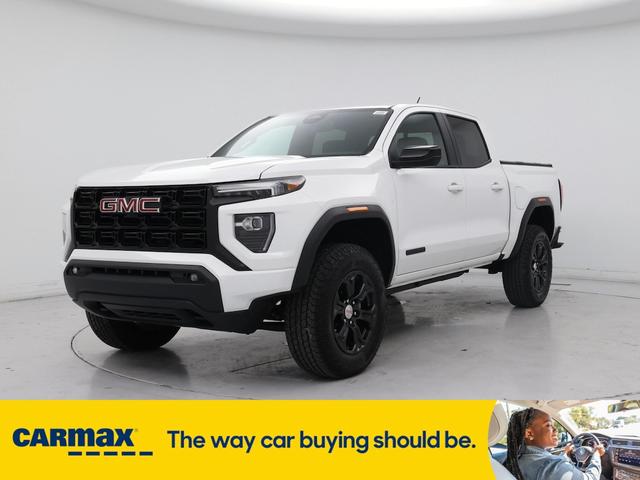 Photo of 2024 White GMC Canyon