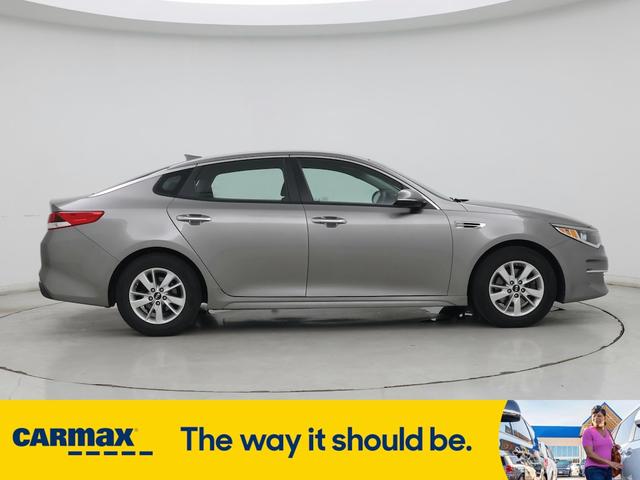 Photo of 2018 Gray Kia Optima